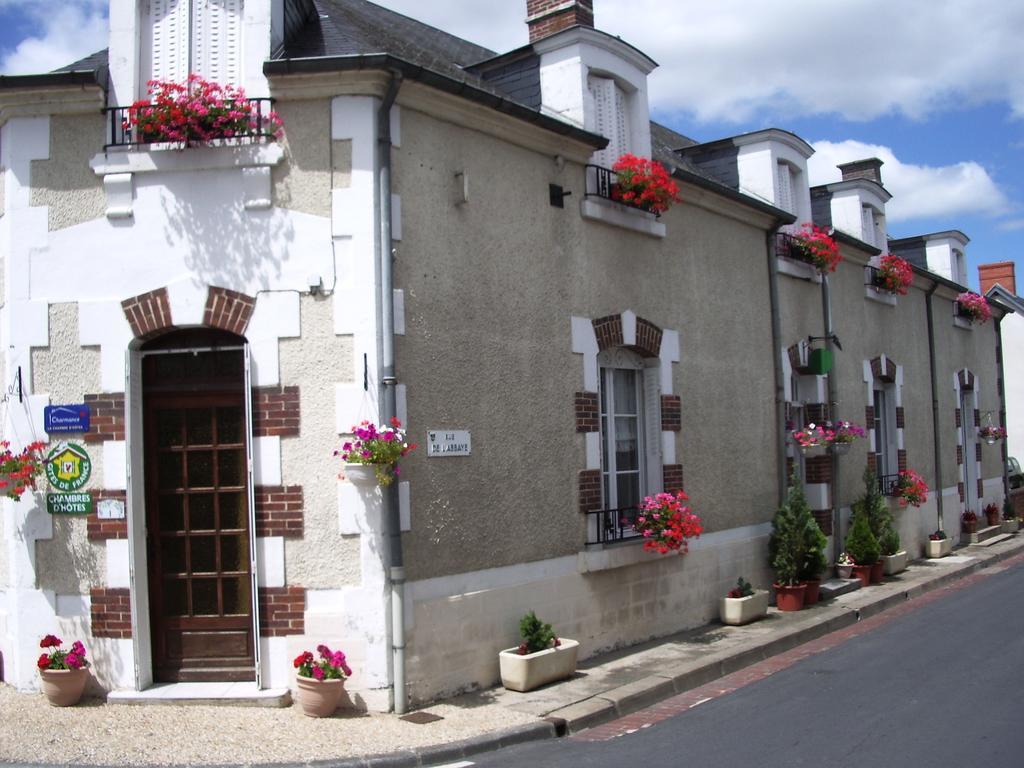 Les Glycines Plaimpied-Givaudins Exterior foto
